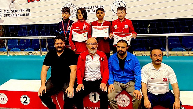 Elazığlı güreşçiden Türkiye 3.'lüğü