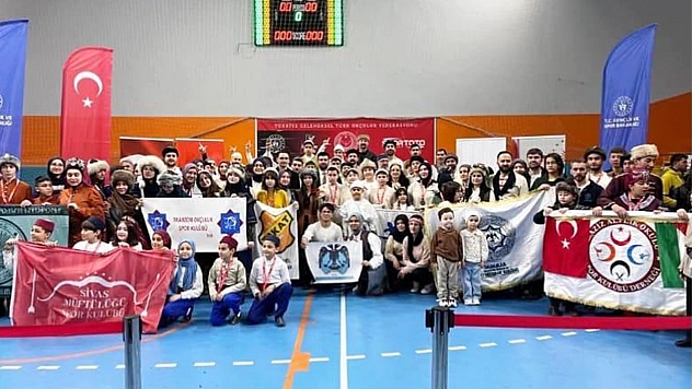 Elazığlı kemankeşlerden Erzurum'da büyük başarı