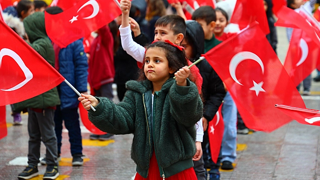 Elazığlı minikler milli takımın başarısını coşkuyla kutladı