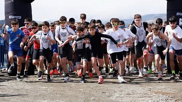 Elazığlı sporcular salda Duatlonu'nda zirveye koştu