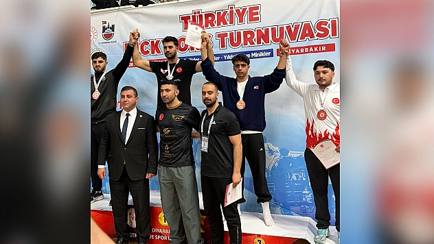 Elazığlı sporculardan Diyarbakır'da Türkiye dereceleri