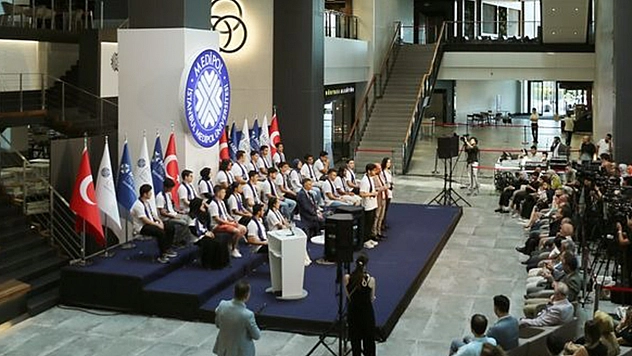 Elazığlı Talha da orayı tercih etti: YKS'de ilk 100'ün 25'i aynı üniversitede buluştu