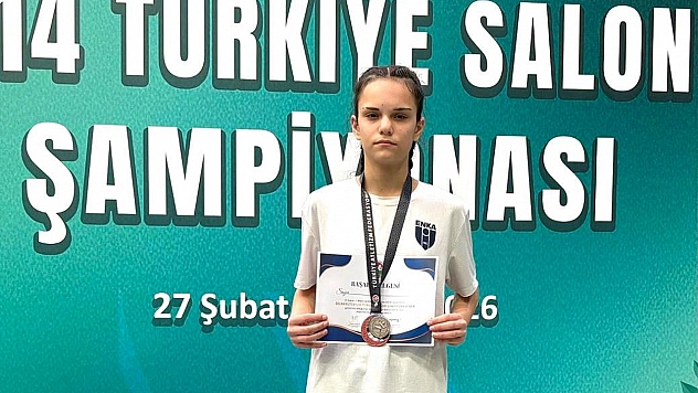 Elazığlı Zeynep Türkiye İkincisi