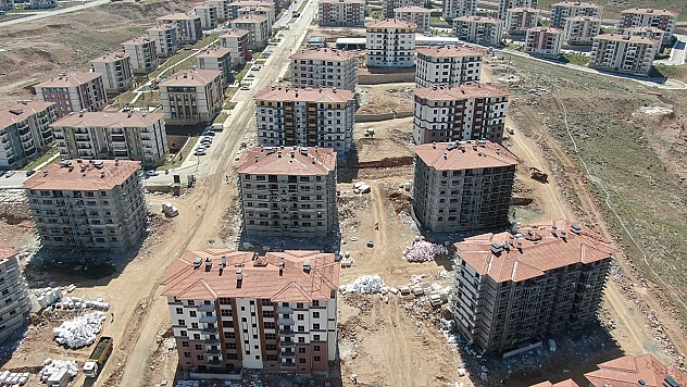 Elazığlılar konutlarına kavuşuyor
