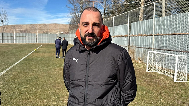 Elazığspor Teknik Direktörü Adem Çağlayan: 'İkinci yarılarda kolay maç yok'