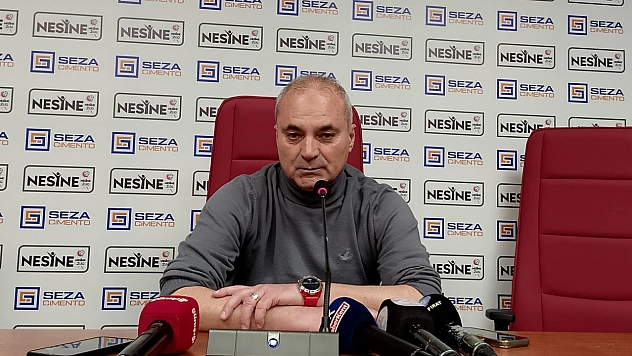 Elazığspor'un Teknik Direktörü Sözeri'den net mesaj: Rehavete yer yok