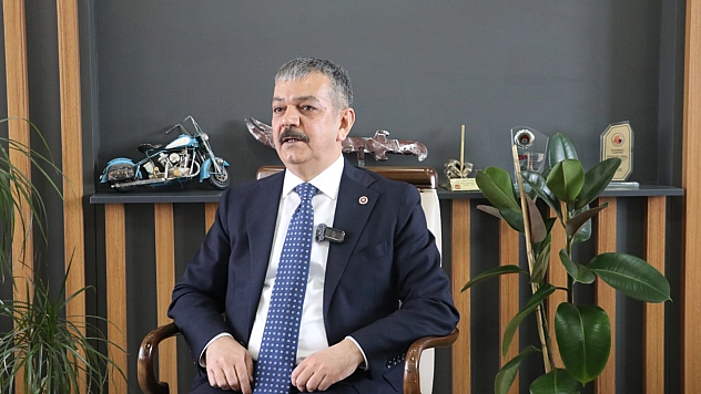 Eleştiri yapmakla birlikte hakkı teslim etmek de görevimiz