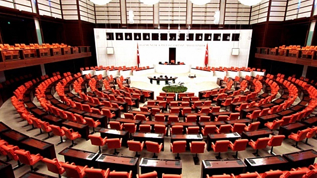 Emekli Aylığı Kararı Meclis'te Kabul Edildi