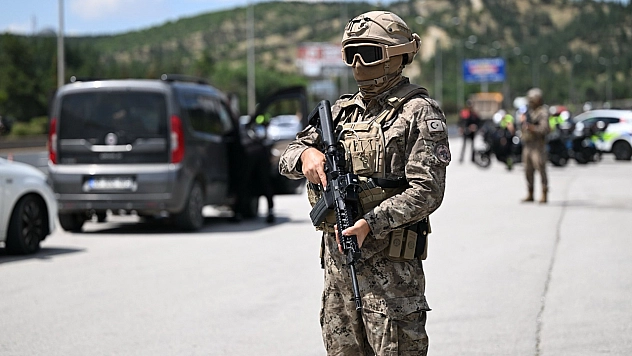 Emniyet teşkilatı zirve için görev başında