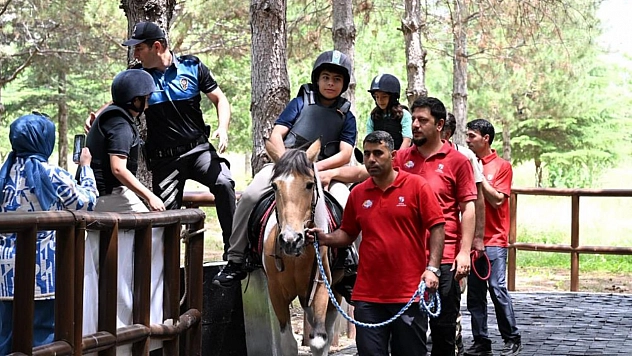 EMŞAV şehit ve gazi çocuklarıyla bir araya geldi