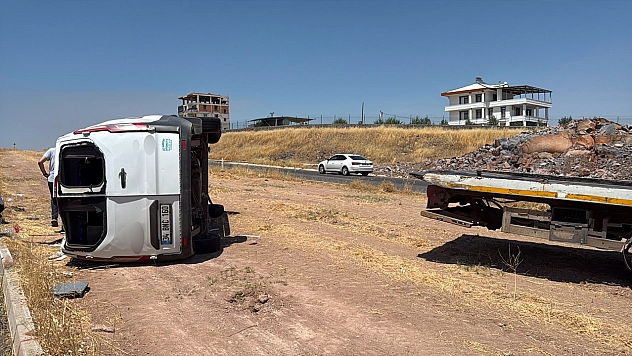 Engellileri taşıyan minibüs devrildi! 19 Yaralı
