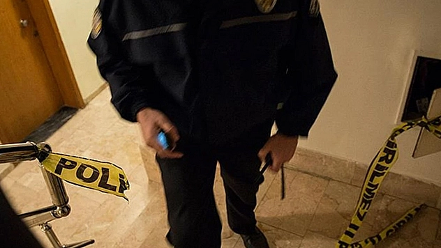 Eski belediye başkan yardımcısı bıçakla öldürüldü