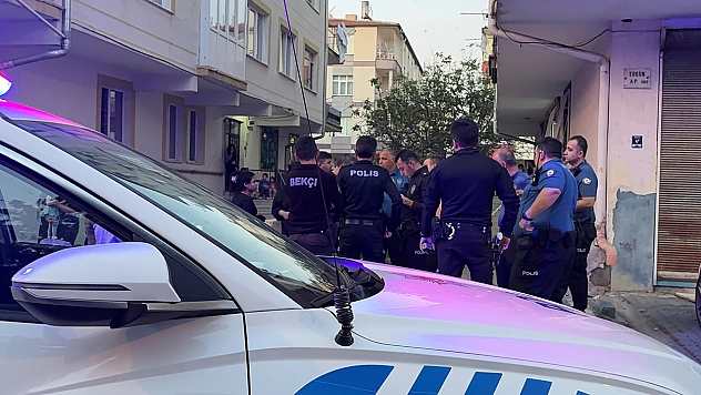 Eski kayınvalidesini ve baldızını bıçakladı!