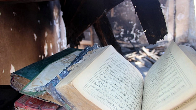 Evi yandı, çatısı çöktü, Kur'an-ı Kerim'ler sapasağlam kaldı