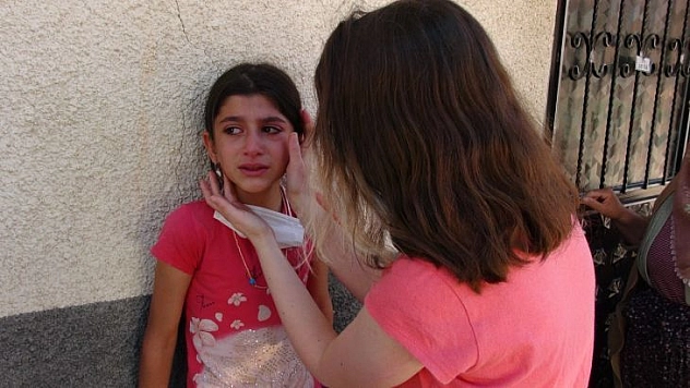 Evsa, evinin yanışını gözyaşı içerisinde izledi