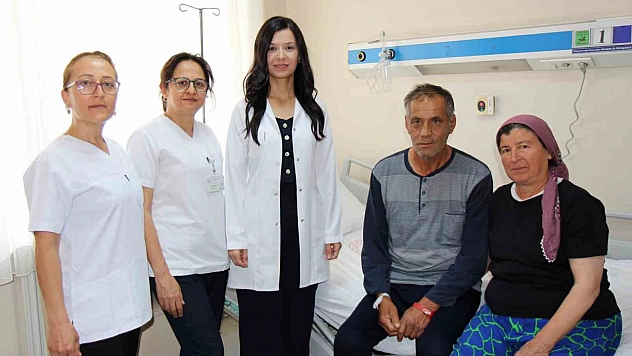 Felçli geldiği hastaneden yürüyerek çıktı