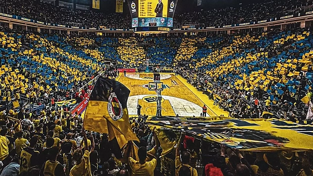 Fenerbahçelilere müjde! Dev final şifresiz yayınlanacak