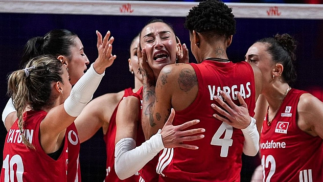 Filenin Sultanları'ndan altın zafer: VNL'de ikinci şampiyonluk