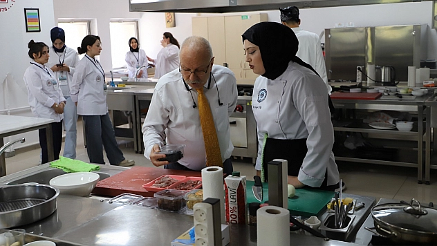 Fırat Üniversitesinde yemek yarışması düzenlendi