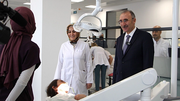 Fırat Üniversitesi Diş Hekimliği Fakültesi ve Hastanesi kapılarını açtı