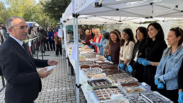 Fırat üniversitesi öğrenci destek birimi tarafından hayır kermesi düzenlendi