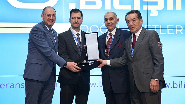 Fırat Üniversitesi Prof. Dr. Aydın Köksal Bilim Ödülleri Töreninde Ödüle Layık Görüldü