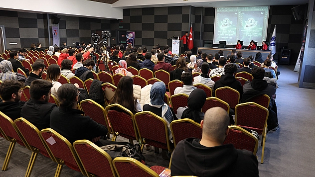 Fırat Üniversitesi Teknofest Kulübü'nden yoğun katılımlı 'Proje Yazma Eğitimi'