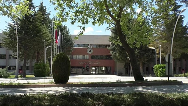 Fırat Üniversitesi Zirvede