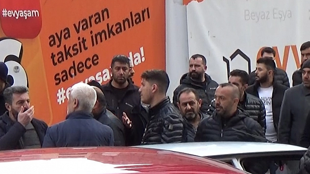 Gazi Caddesi'nde Ramazan Ayına Yakışmayan Görüntüler