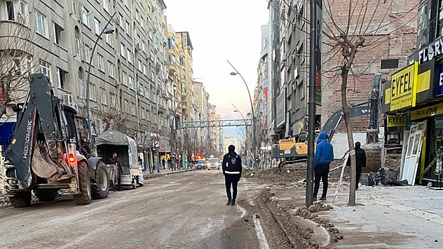 Gazi Ve Hürriyet Caddesindeki Yıkım İşlemleri Tamamlandı, Yollar Yarın Trafiğe Açılacak