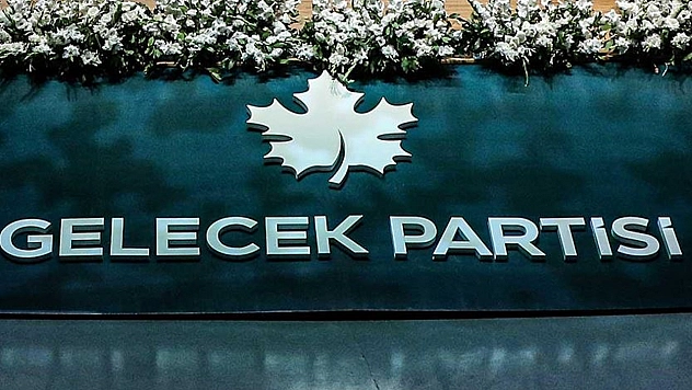 Gelecek Partisi'nde peş peşe istifalar