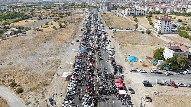 Gençleri Anlayan Başkan