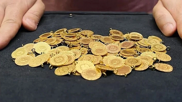 Gram altında 10 Bin TL senaryosu! Uzman isimden tarih açıklaması