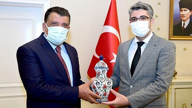 Gürkan Darende belediyesi ve kaymakamlığını ziyaret etti