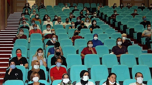 Hasta Ve Hasta Yakınları İle İletişim Konulu Eğitim Verildi