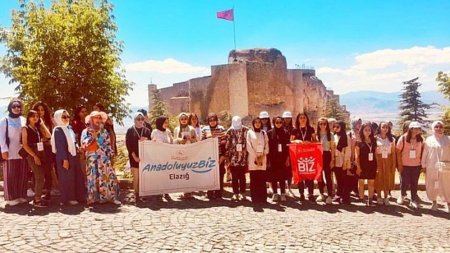 Hataylı gençler Elazığ'dan mutlu ayrıldı