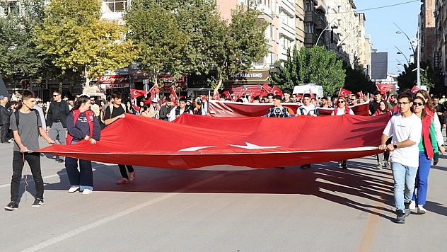 Hazar Şiir Akşamları'na yeni bir soluk