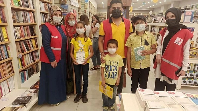 Hiç AVM'ye gitmediğini söyleyen küçük Hacer'e AVM sürprizi