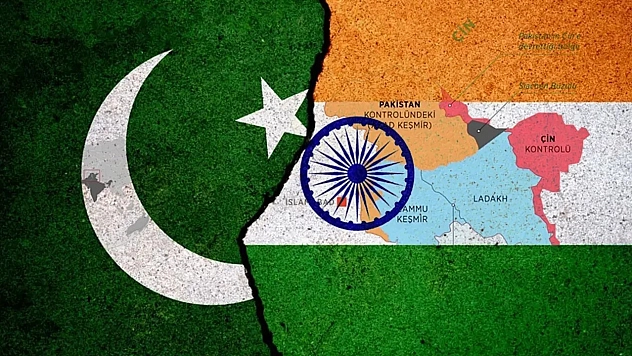 Hindistan ve Pakistan adım adım savaş gidiyor!