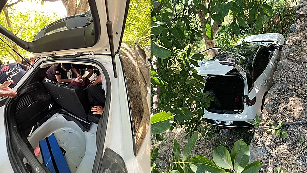 Hizan'da otomobil bahçeye uçtu: 8 kişi yaralandı