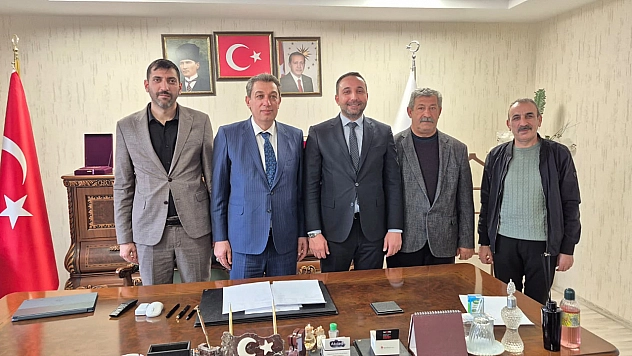Hizmet İş Sendikası ile Sivrice Belediyesi arasında toplu iş sözleşmesi imzalandı