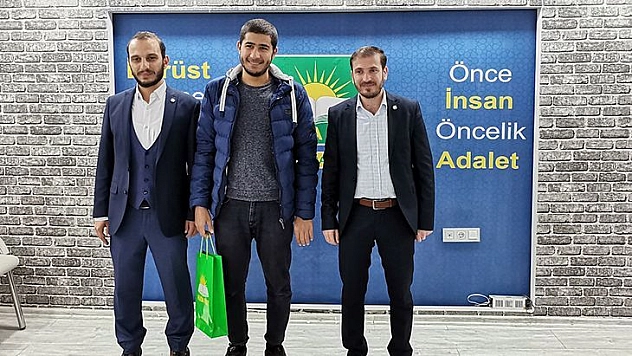 Hüda Par  Gençlik Kuşaklara Sığamaz Etkinliği Düzenledi