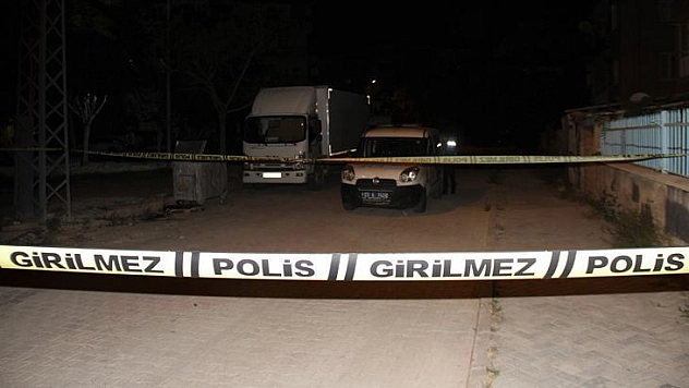 Husumetlilerin Karşılaşmasında Silahlar Konuştu: 2 Yaralı