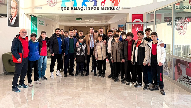 İl Müdürü Eren Güreşçilerle bir araya geldi