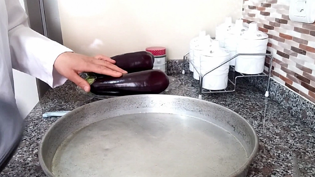 İlk lokmada bağımlılık yapıyor! Elazığlıların sofrasında eksik olmuyor, yaz ayının vazgeçilmezi