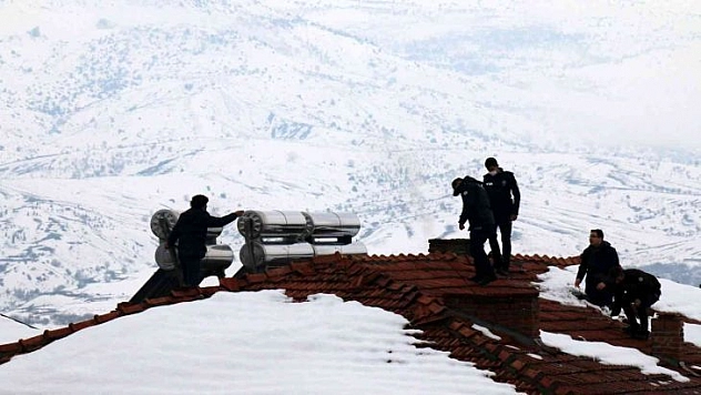 İntihar girişiminde bulunan genci kaymakam ikna etti