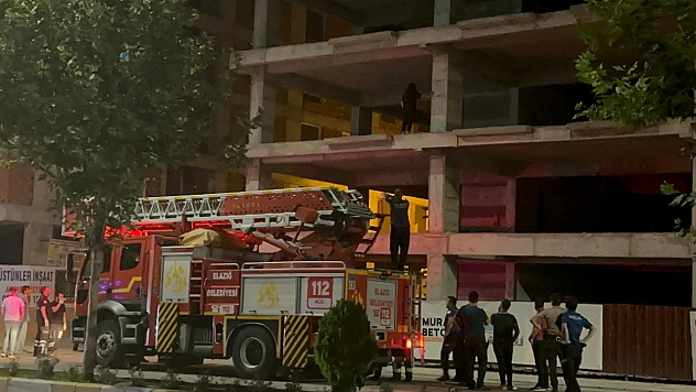 İntihara kalkışan kızı itfaiye amiri kurtardı, o anlar kamerada