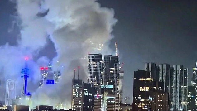 İran, İsrail'i vurdu: Tel Aviv'den dumanlar yükseldi