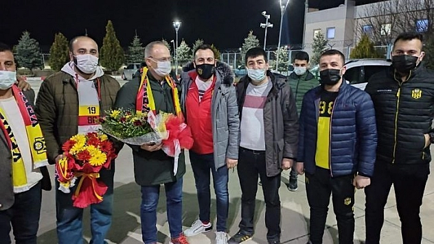 İrfan Buz'u havaalanında taraftarlar karşıladı