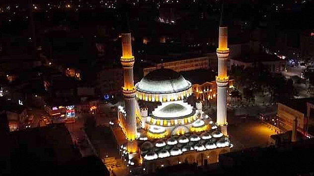 İşte Ramazan Ayı'nın İlk Gününde Elazığ ve Çevre İller İçin İftar ve Sahur Vakitleri